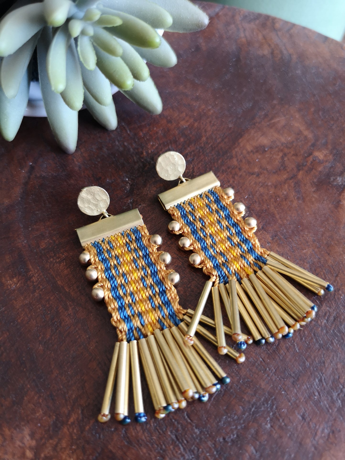 Aros tassel con base / Tassel earrings image 1