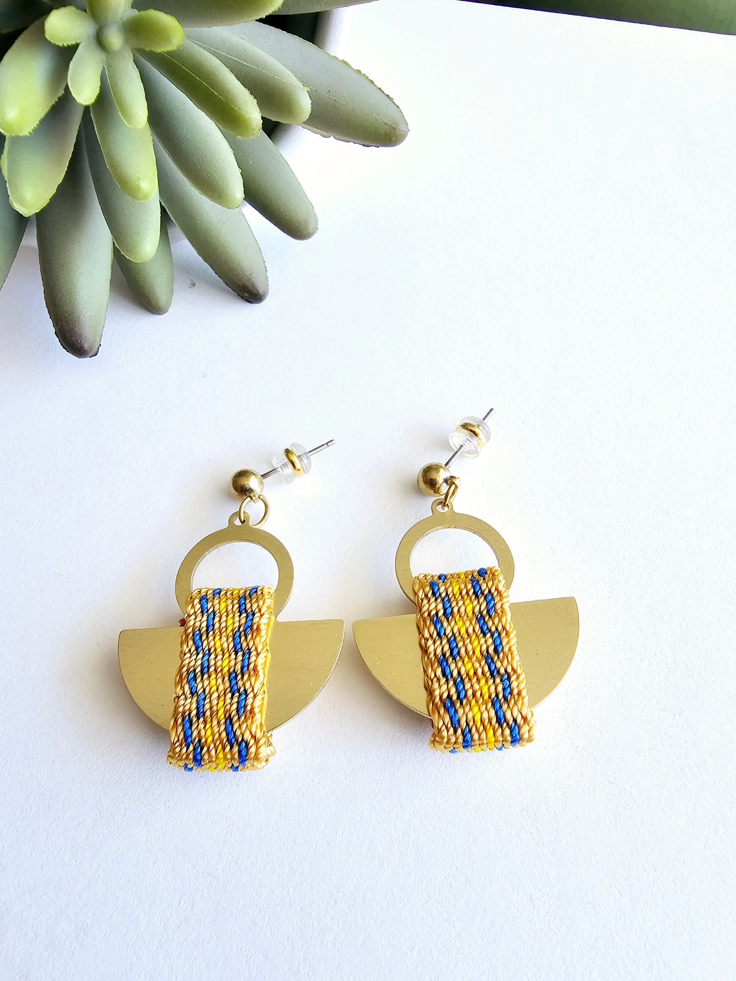 Aros media luna / half moon earrings image 3