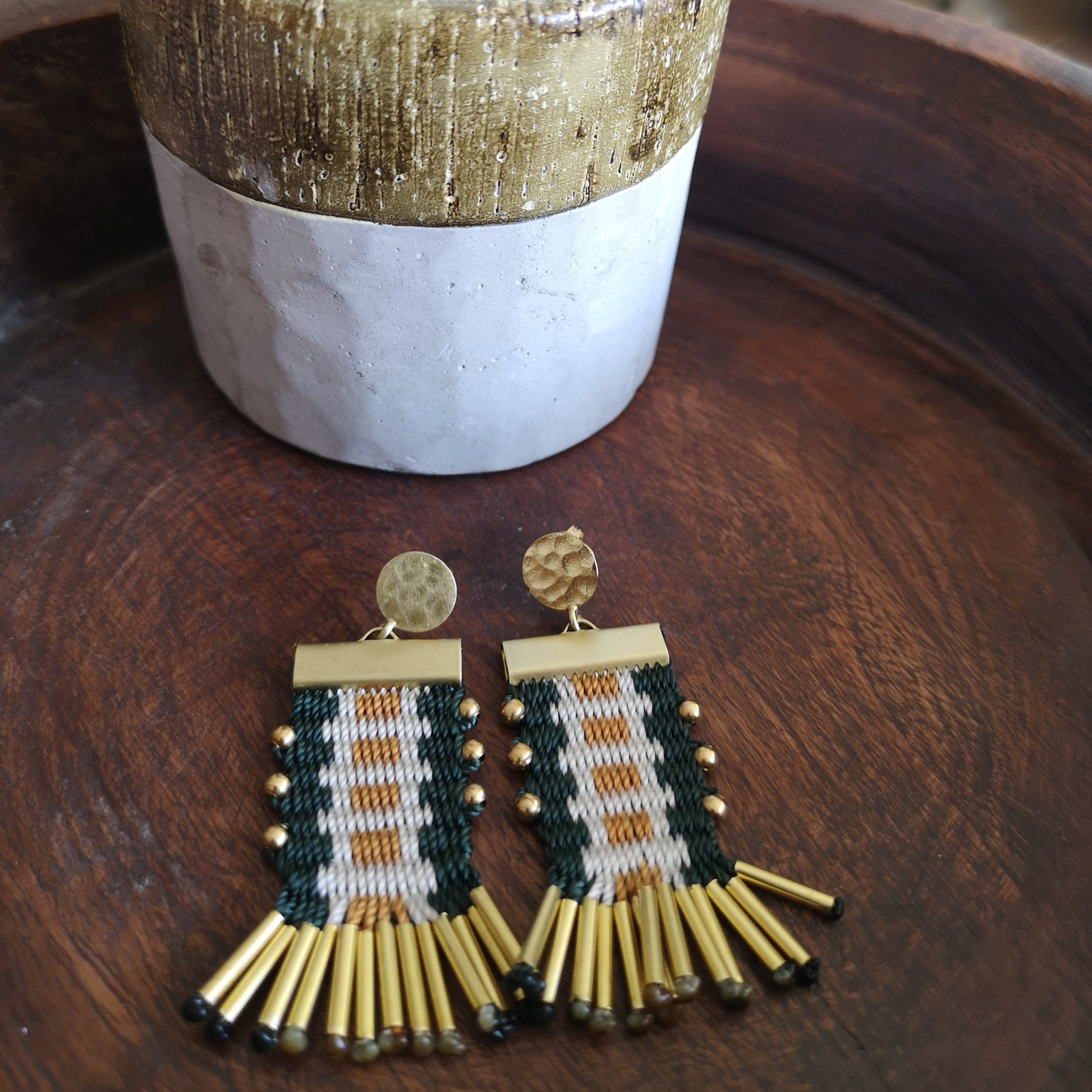 Aros tassel con base / Tassel earrings image 10