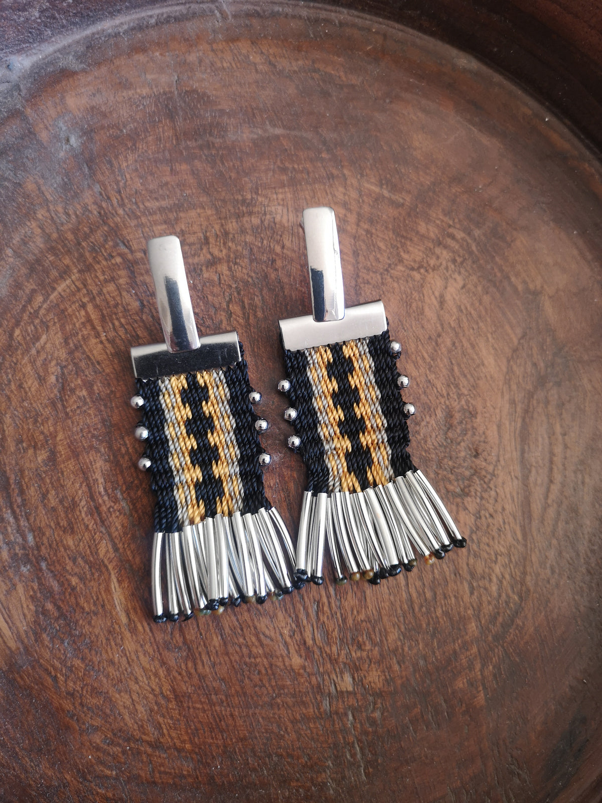 Aros tassel coleccion Nuestra tierra/ tassel earrings collection our land - Rama Negro