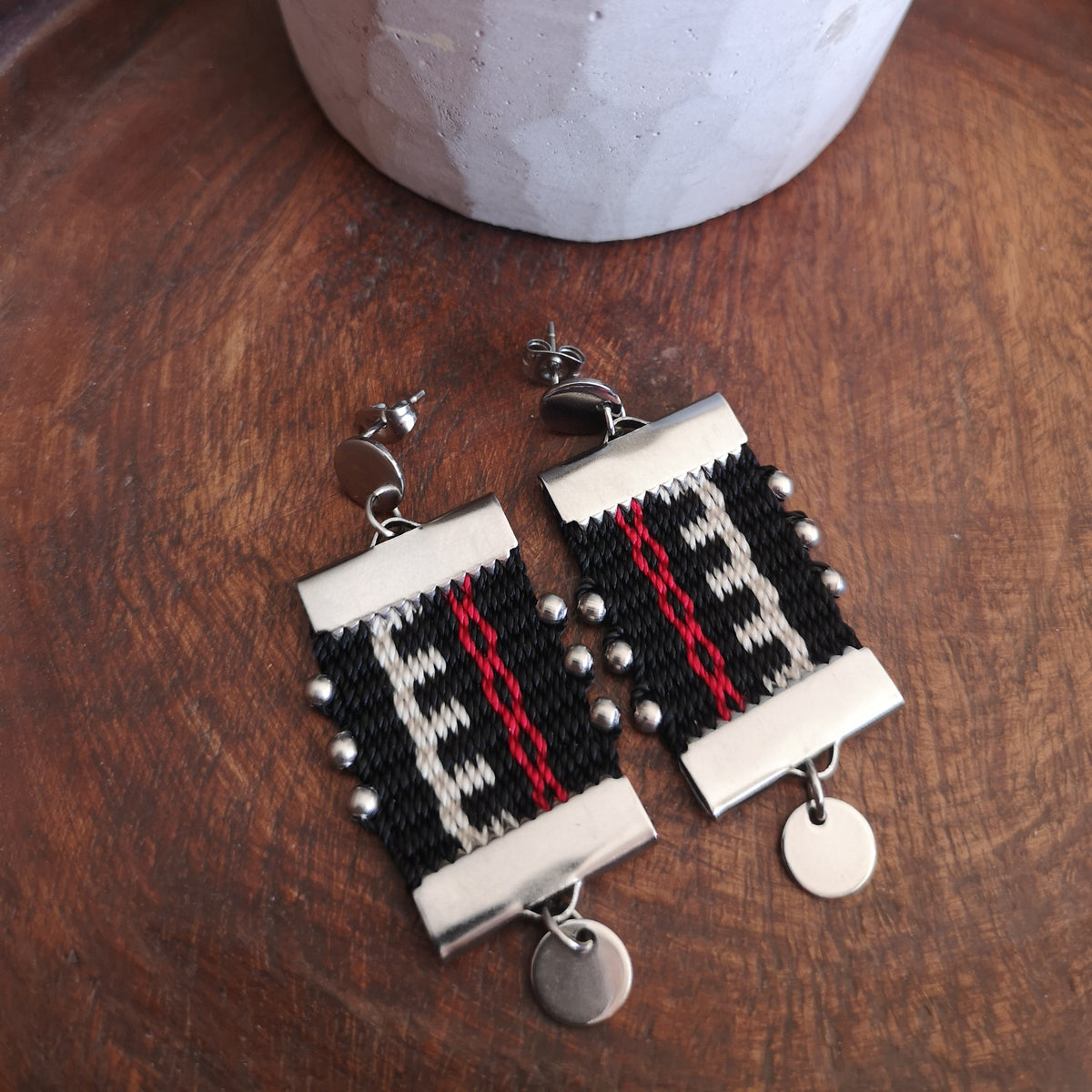 Aros canelo / canelo earrings - Rewe