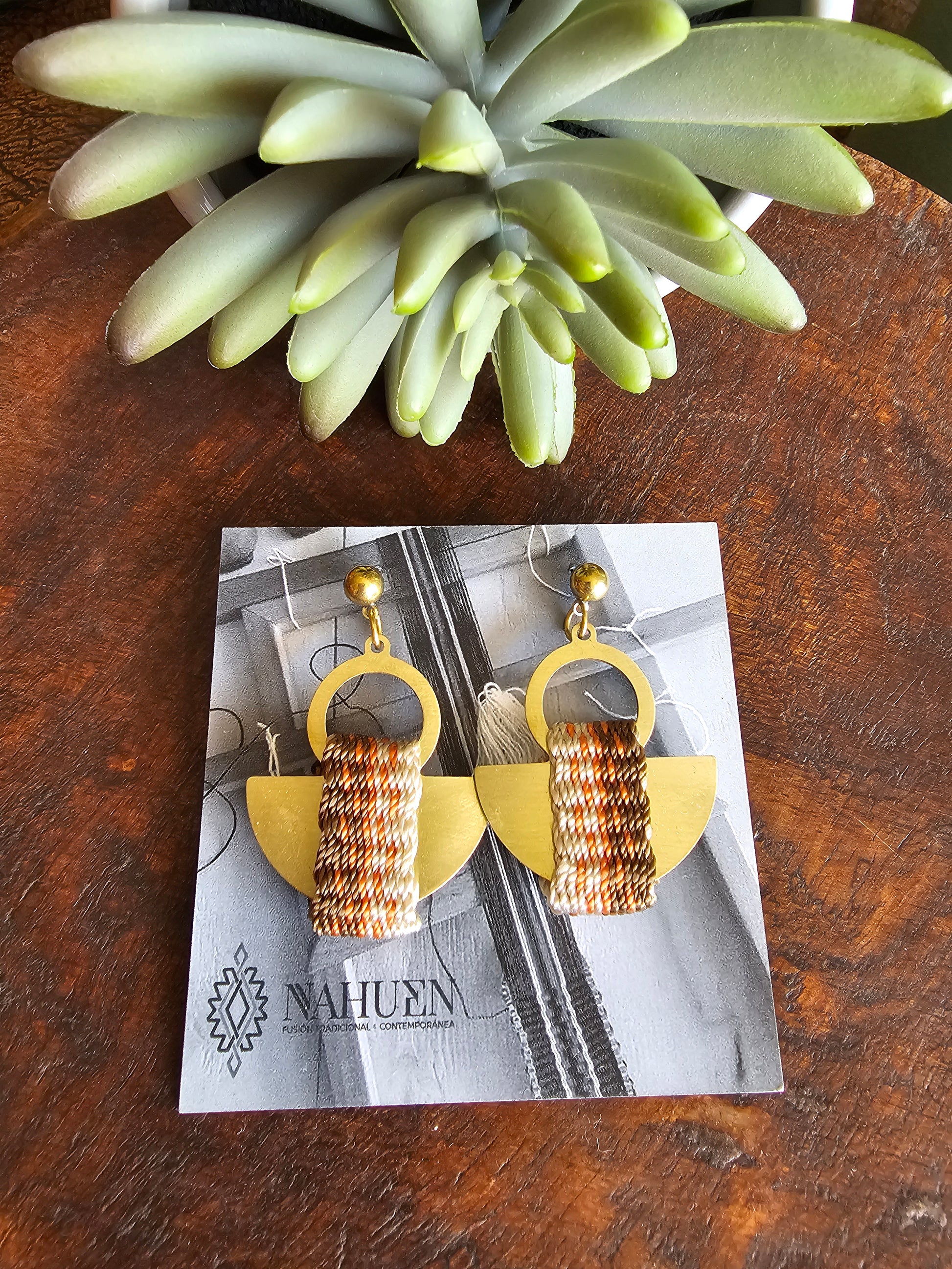 Aros media luna / half moon earrings image 11