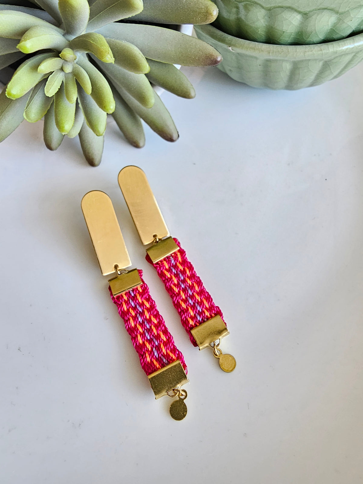 Aros de Base Metálica con Bordados de Mostacillas - Rosado / TU