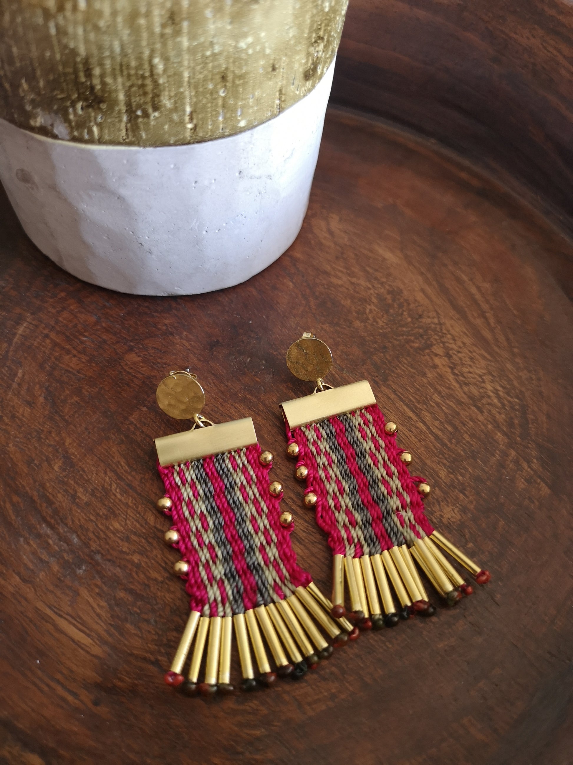 Aros tassel con base / Tassel earrings image 10