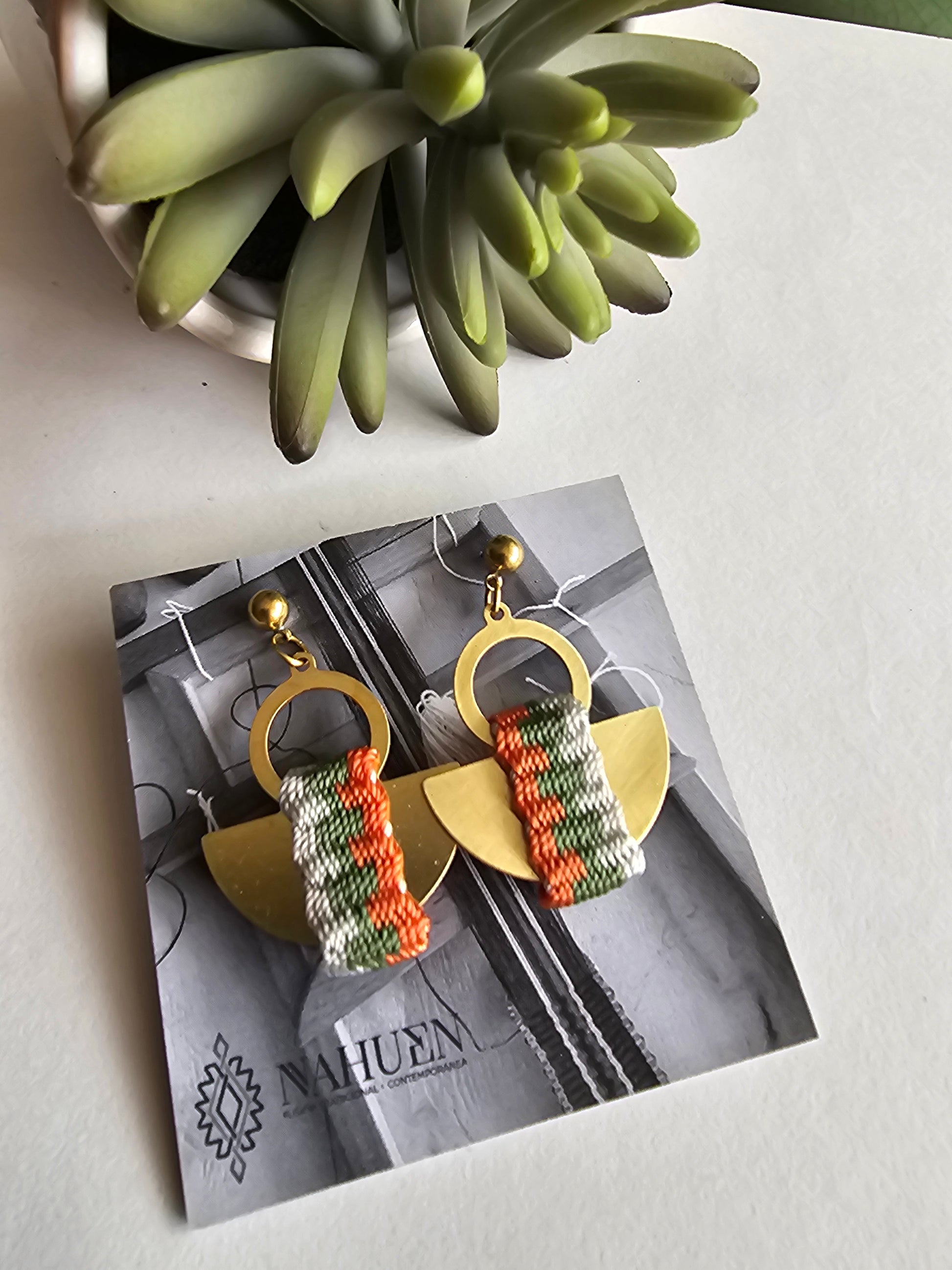 Aros media luna / half moon earrings image 13