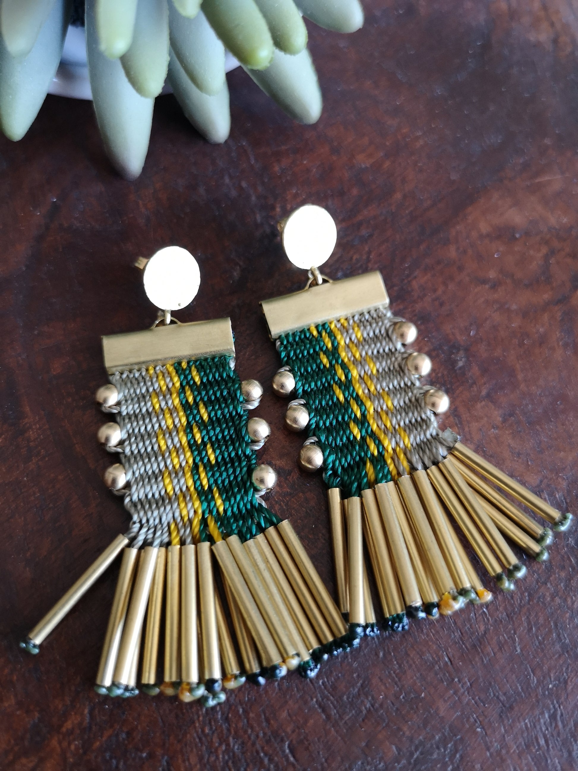 Aros tassel con base / Tassel earrings image 7